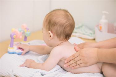 宝宝尿路感染怎么治疗
