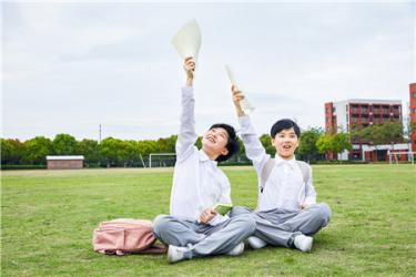 校园的春色作文300字