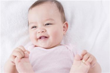 宝宝磨牙是肚子有蛔虫了吗 宝宝磨牙的3大诱因要警惕