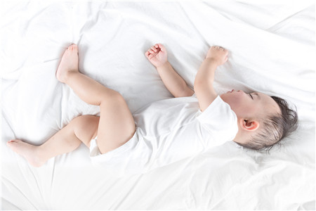 新生兒剛出生一直睡覺正常嗎