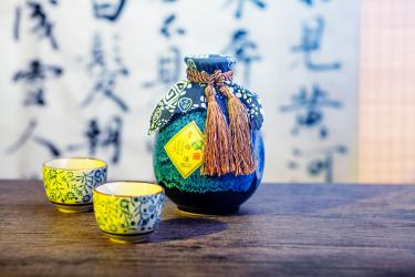 把酒问月故人贾淳令予问之拼音版 把酒问月故人贾淳令予问之赏析