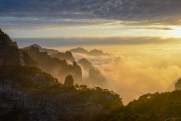 送温处士归黄山白鹅峰旧居拼音版