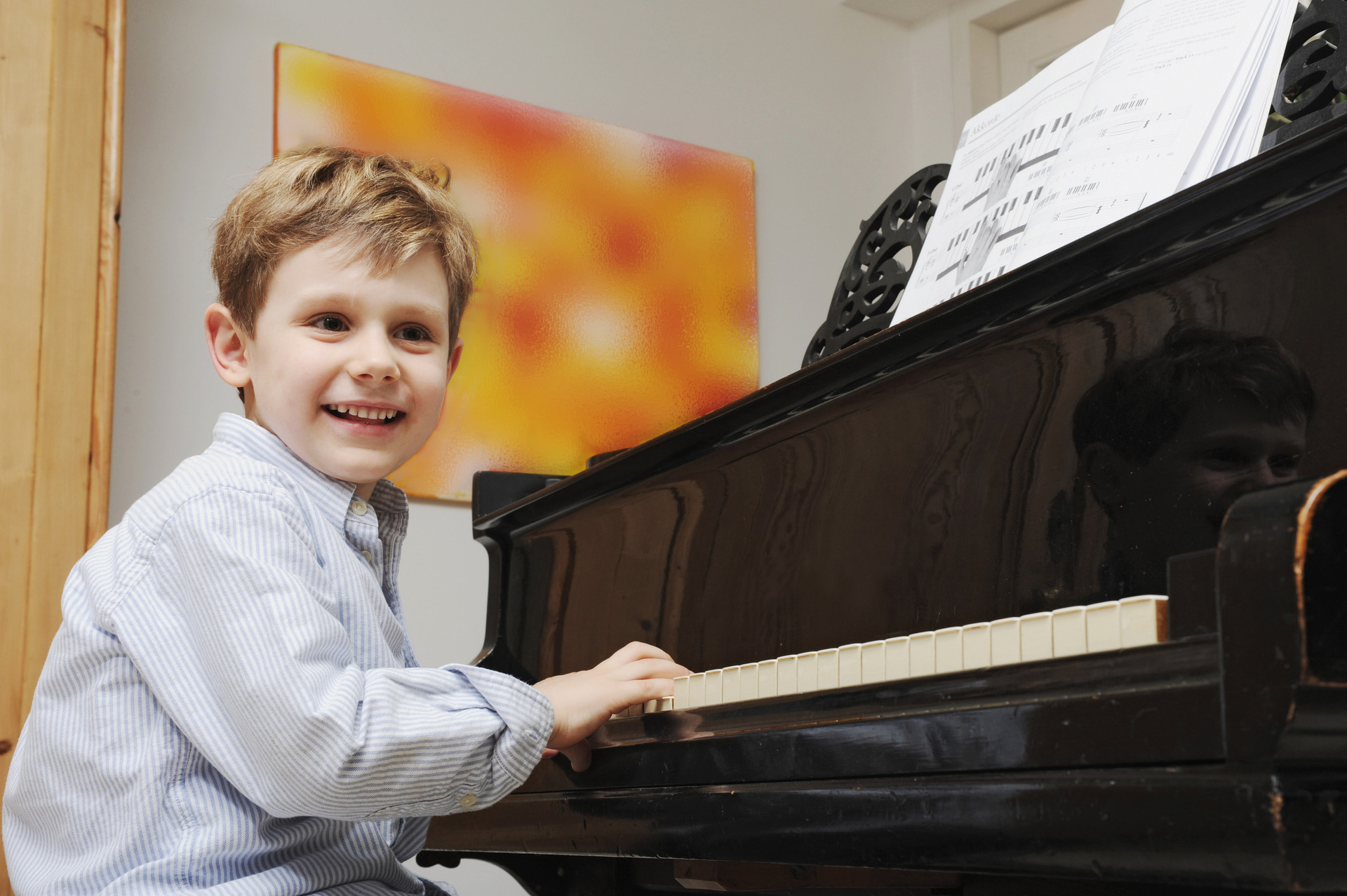 小孩学钢琴多久可以考级