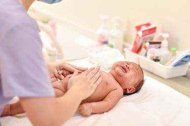 新生儿便秘可以打乙肝疫苗吗