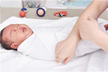 儿童支气管炎的症状表现有哪些 儿童支气管炎能自愈吗