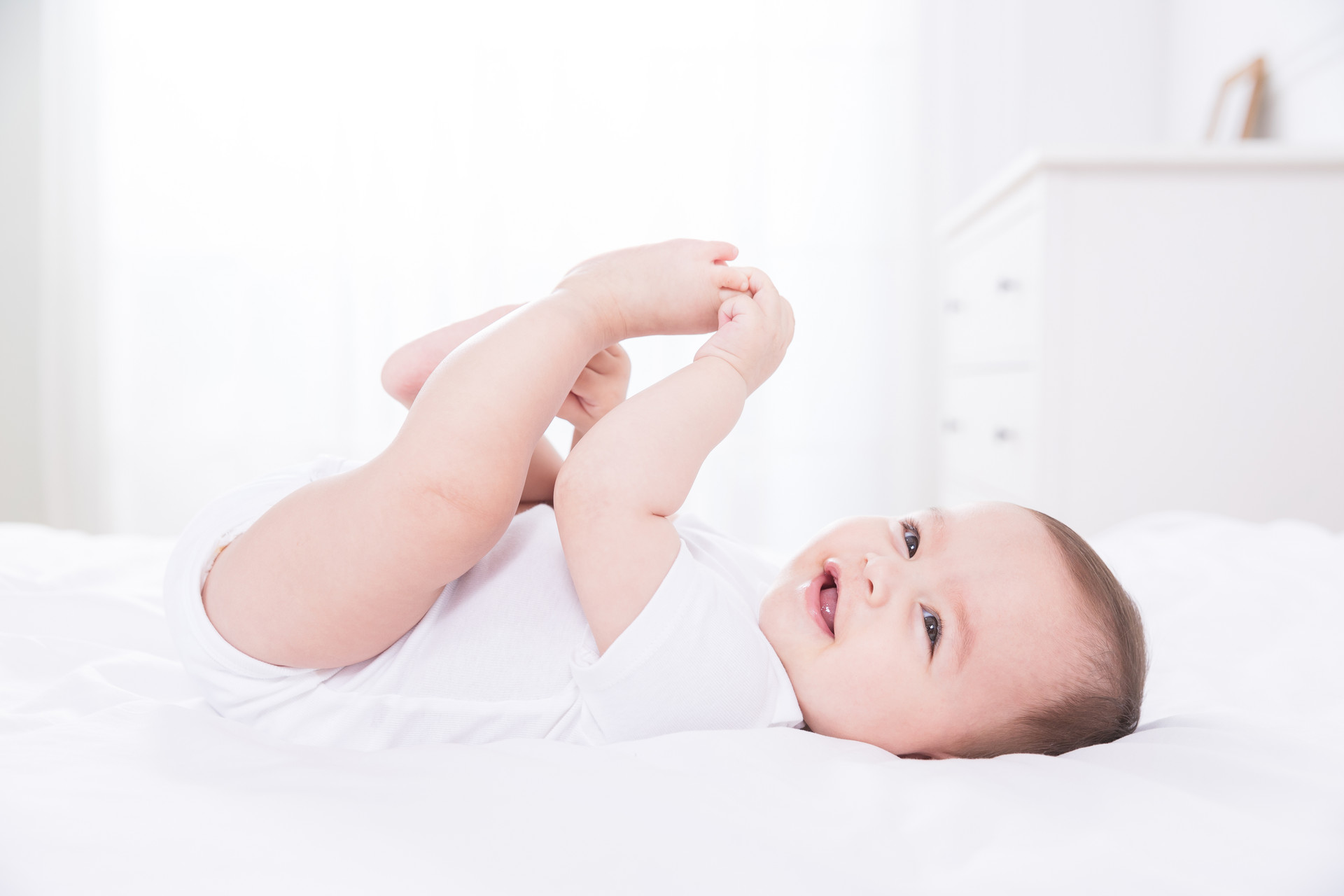 10个月宝宝发育标准表最新2022