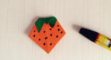 手工折纸草莓的折法图解