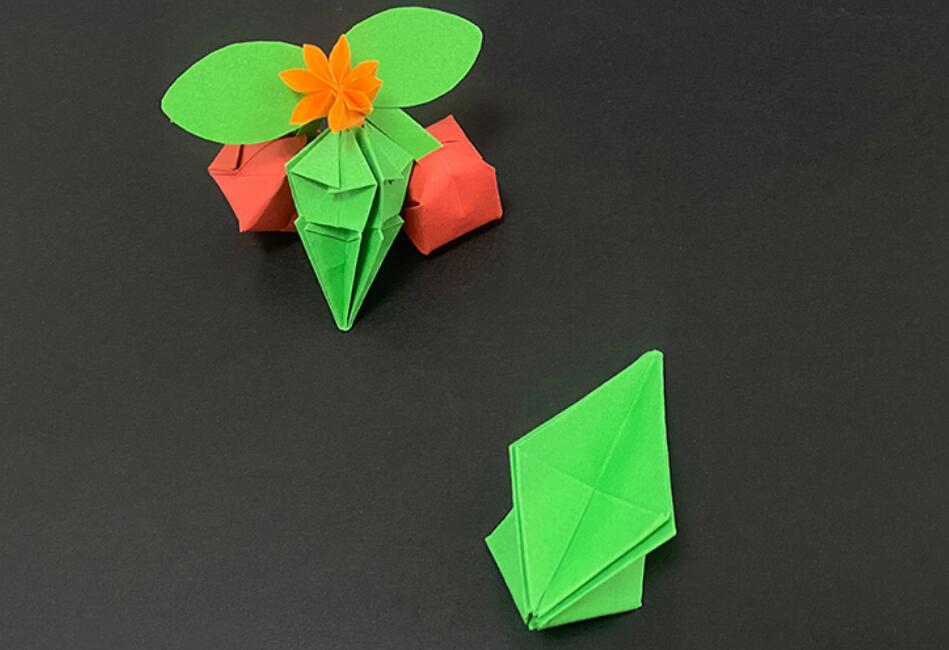 仙人掌折纸怎么做简单又漂亮 仙人掌手工折纸教程图解