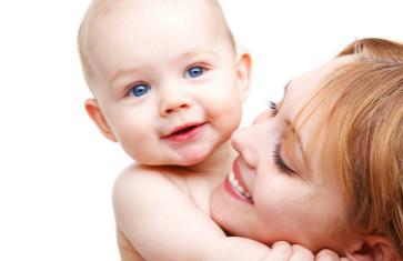 婴儿抚触可帮助治疗疾病
