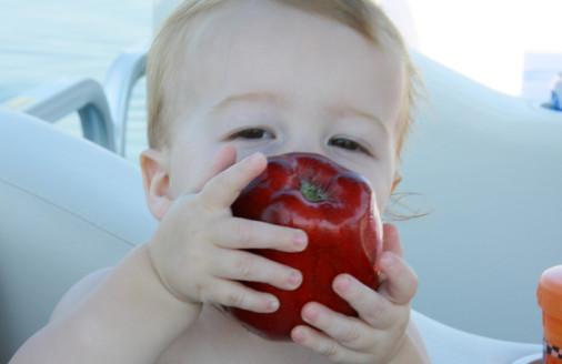 宝宝吃苹果的好处