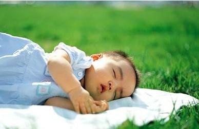 观察宝宝睡觉 健康问题早知道