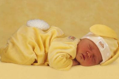 宝宝多大可以俯卧锻炼？