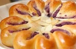 推荐紫薯面包花儿的做法