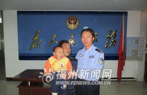 少妇见情人卖儿子 只为凑路费见情人(图)
