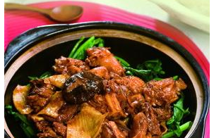 孕期补叶酸食谱：菠菜鸡煲