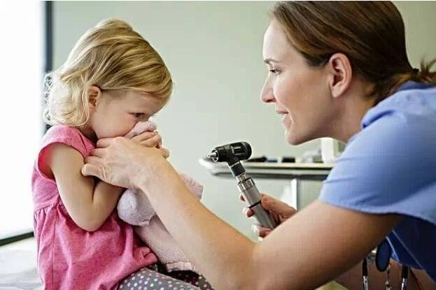 产后月子期间涨奶怎么办