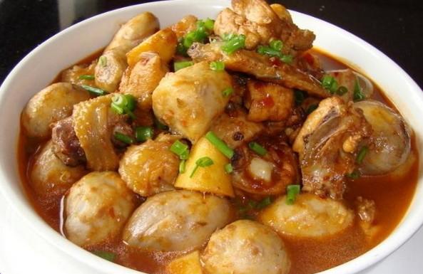 产后增强抵抗力食谱：香芋烧鸡