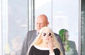 LadyGaga香港劲爆开唱 众明星纷纷捧场