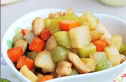 产后补气养肝食谱：三鲜烩