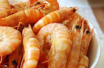 清蒸基围虾：肉嫩鲜美，老幼皆宜