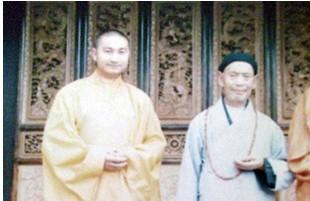 清贤大方丈还俗完婚 迎娶26岁女老板（图）