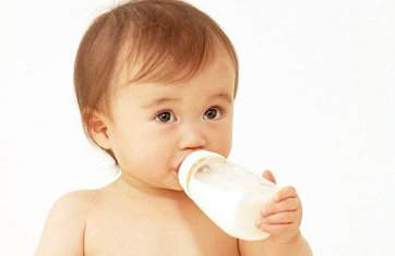 9种喂养法伤害宝宝的肠胃