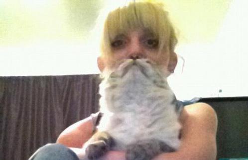 人猫合一：错位摄影照引跟风热潮