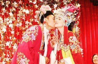 洋媳妇吐槽中国老公：太含蓄不够开放 大男人主义