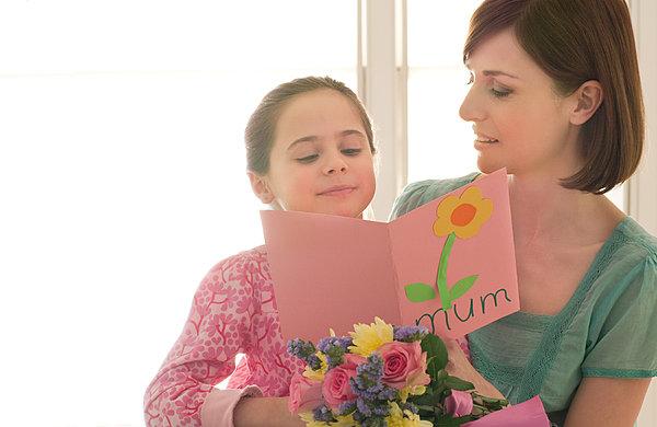 2012年母亲节的作文精选：母亲节的由来