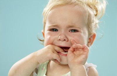 如何应对宝宝“涂鸦”中的小意外