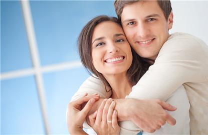 吴奇隆微博公开与刘诗诗恋情 称得来不易