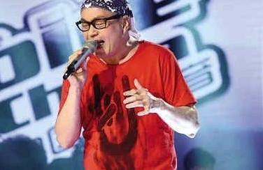 《中国好声音》第二季：60岁香港选手钟伟强曾打败张国荣夺冠