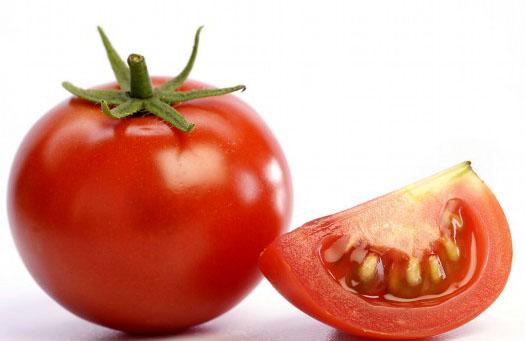 西红柿和螃蟹一起吃会中毒？