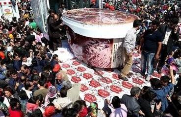 世界最重的冰激凌诞生在伊朗？5吨冰激凌有望获吉尼斯纪录