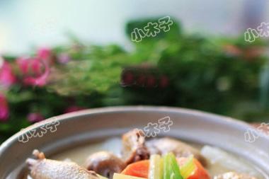 淮山瘦肉煲乳鸽