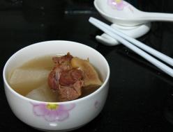 北芪龙眼羊肉汤