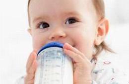 婴儿不适宜喝哪种奶