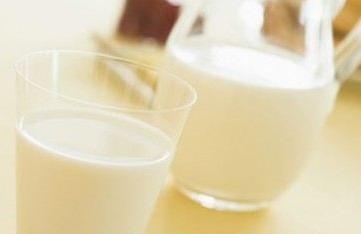 备孕夫妻一定得喝牛奶 避免胎儿骨骼畸形