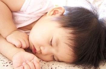 宝宝睡前吃东西影响睡眠质量