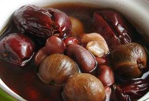 桂圆红枣红豆汤