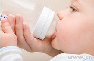秋冬季宝宝容易生病 此时如何选购奶粉？