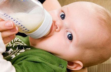 宝宝喝奶粉便秘怎么办？