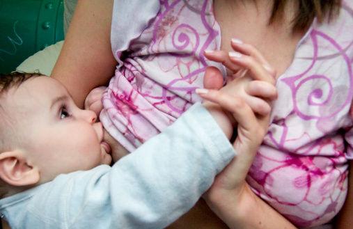 母乳喂养问题多 催乳方法有哪些