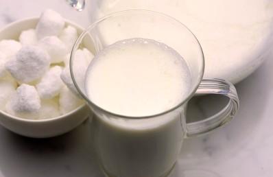 全脂奶粉和鲜牛奶有什么区别？