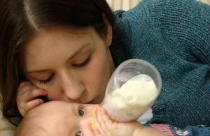 如何安全人工喂养宝宝？