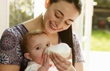 怎样给宝宝挑选合适的奶嘴？