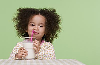 专家解析：进口奶粉真的适合中国宝宝吗？