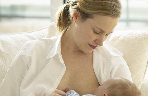 哺乳期妈妈挤奶步骤及注意事项