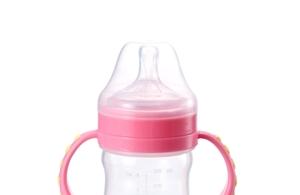 奶瓶使用不当或致婴儿牙畸形