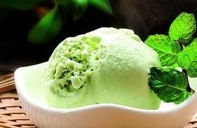 夏季自制冰淇淋 方法简单味道美